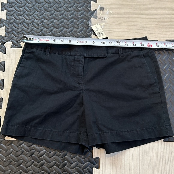 Ann Taylor loft cargo shorts in size 4 NWT - Picture 4 of 9